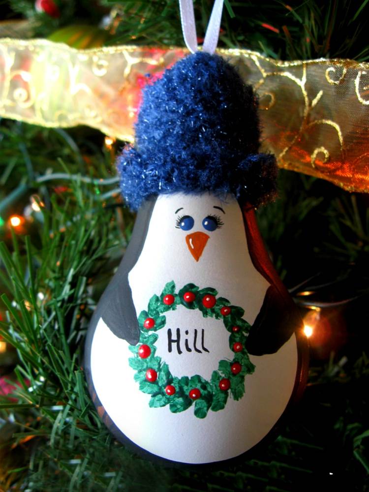 deko für weihnachten gluehbirne christbaumschmuck pinguin idee