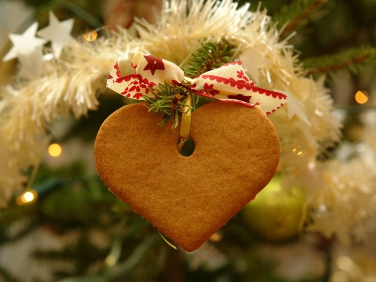 dekoration zu weihnachten salzteig herz weihnachtsbaum schmuck