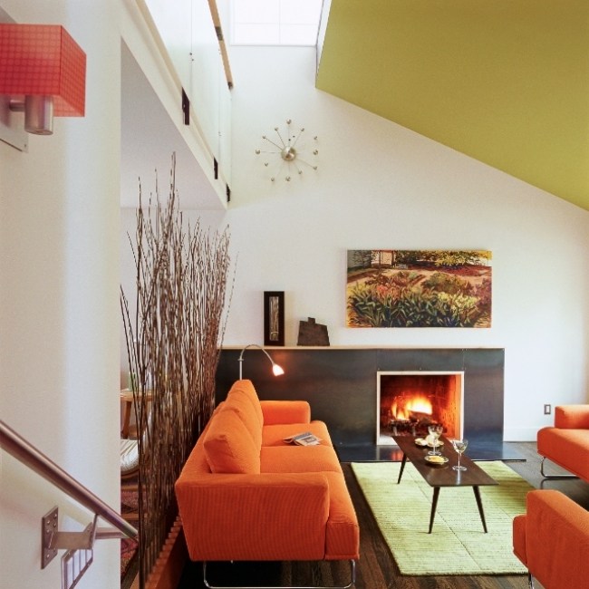 einrichtung retro stil wohnzimmer zweige raumteiler kamin hellgrün