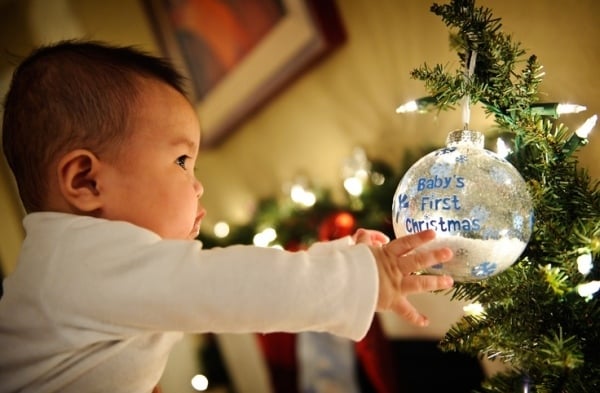 erste weihnachten mit baby feiern deko ideen geschenke