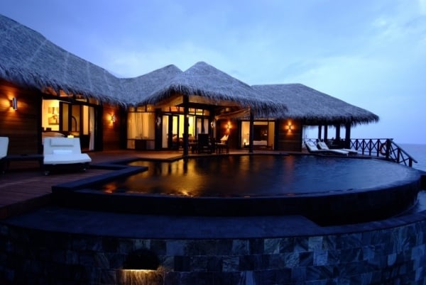 exotische ferienhäuser malediven privatinsel architektur modern 