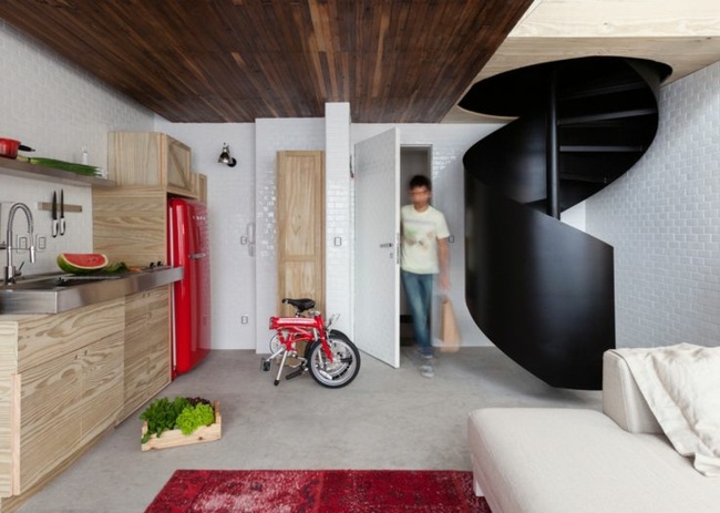 Birkenholz Küchenschränke moderner Look kleine Wohnung
