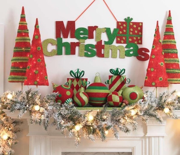 Kamin zu Weihnachten dekorieren - schöne Ideen basteln