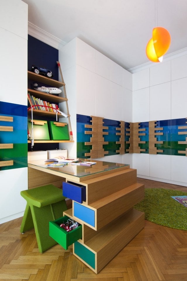 Holz im Kinderzimmer akzente blau grün parkettboden teppich