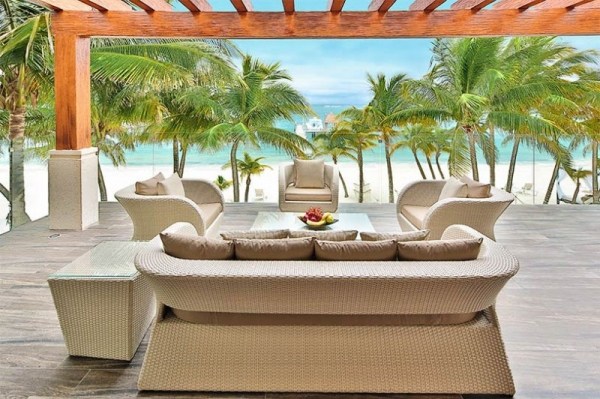 luxus ferinhaus modern riviera maya sitzgelegenheiten terasse strand blick