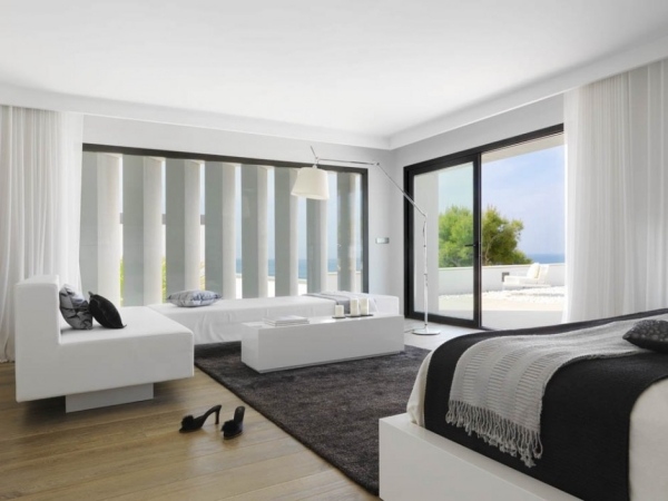 schlafzimmer einrichtung vorschläge raumgestaltung wandverglasung modern weiße wandfarbe