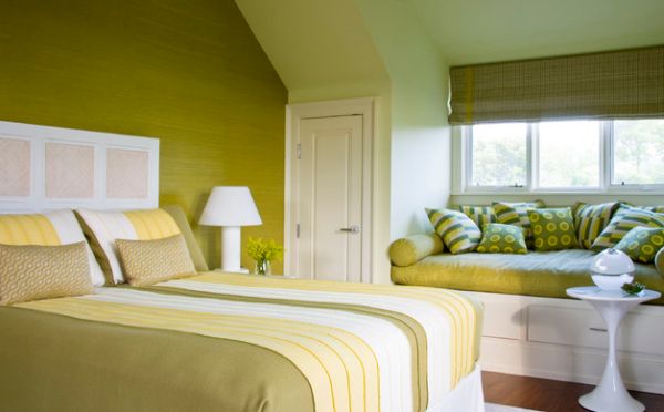schlafzimmer ausstattung trendig herbst tendenzen moos grün gelb akzente deko wirkungsvoll