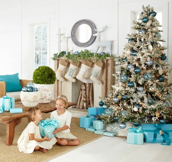  Weihnachtsdeko Wohnzimmer blau silber Naturmaterialien
