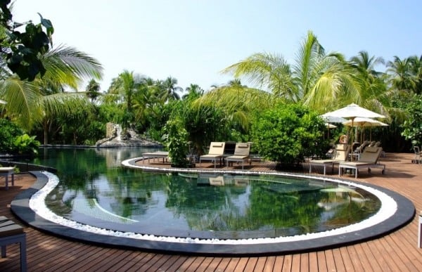 privater pool luxus resort iruvili modern exotisch