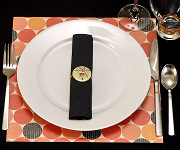 Tischdeko für Halloween Party papier tischset schwarze serviette