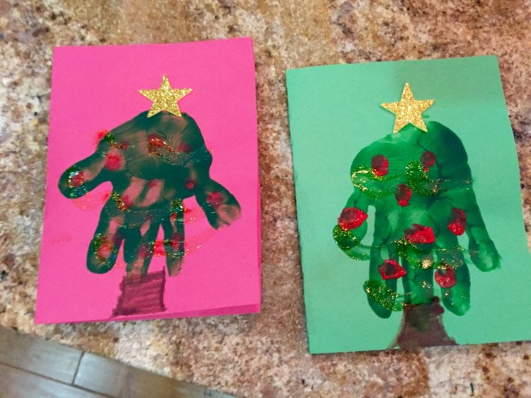 weihnachten basteln handabdruck malfarbe christbaum weihnachtskarte