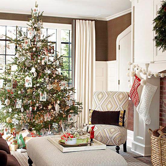 weihnachtsbaum deko wohnzimmer gestrickte nikolausstiefel girlande
