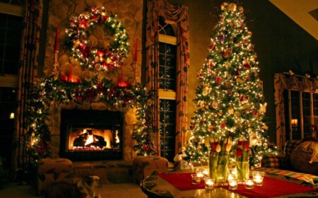 weihnachtsbaum festliche schmuecken ideen rustikal wohnzimmer kamin beleuchtung