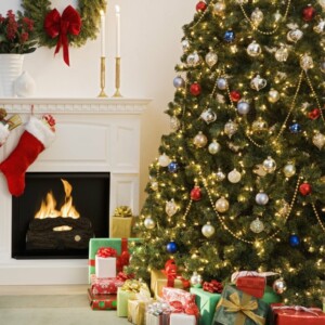 weihnachtsbaum kaufen tipps dekoration geschenke kamin struempfe