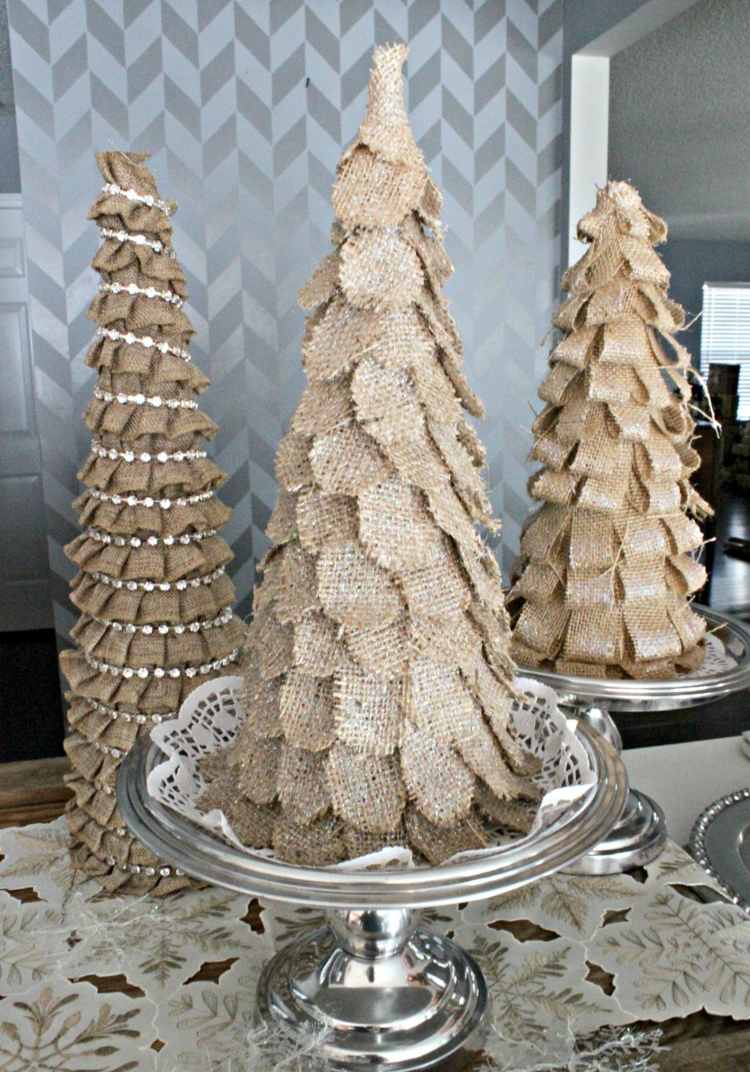 weihnachtsbaum selber basteln leinen rustikal beige kette deko staender