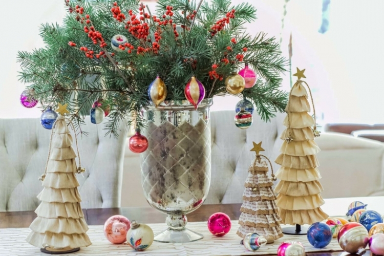 weihnachtsbaum selber basteln stoff idee roeckchen strauss tannenzweige baumschmuck