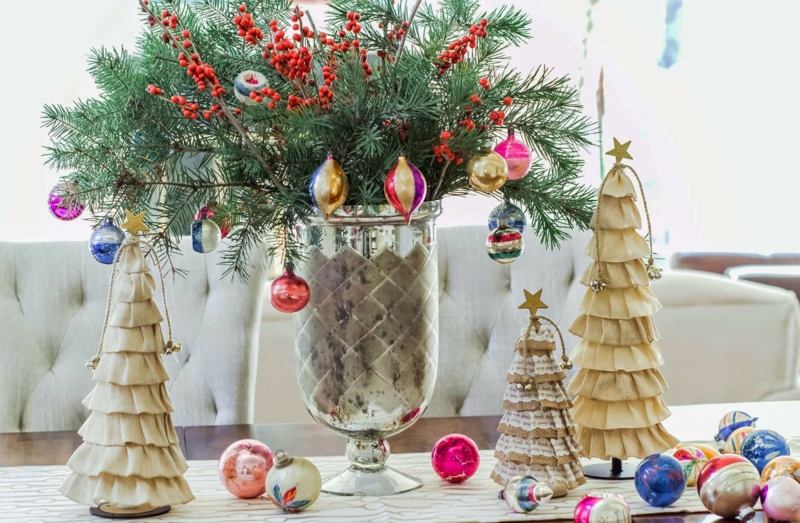 weihnachtsbaum selber basteln stoff idee roeckchen strauss tannenzweige baumschmuck
