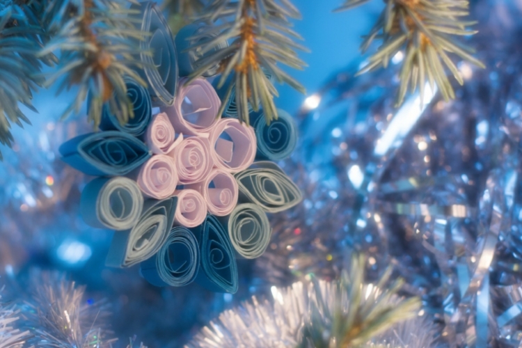 weihnachtsgeschenke selber basteln papier stern schneeflocke bunt