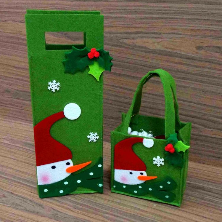 weinflaschen zu weihnachten filz idee basteln tasche geschenk schneemann