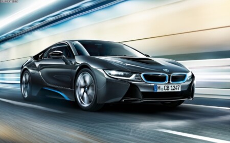 2014-BMW-i8-Hybrid-Sportwagen-exterieur