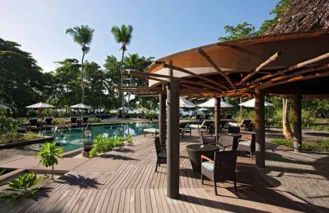 5-Sterne Hotel auf den Seychellen Constance Ephelia lounge terrasse pool