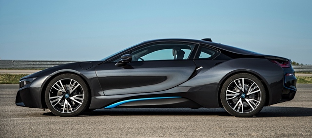 BMW i8 2014 Hybrid Sportler ausverkauft seitenansicht