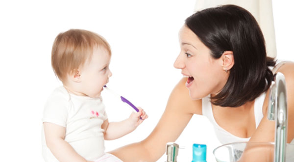 putzen praktisch Anleitung Zahnbürste Eltern