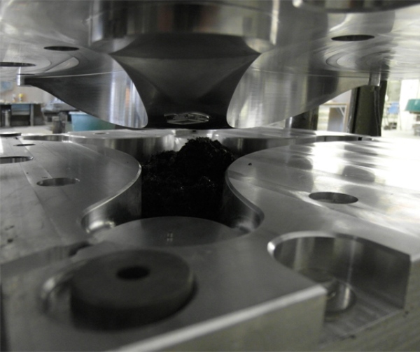 Beat-Karrer Design organische Stoffe fluid solids-Herstellungsverfahren modern optimiert-Material 