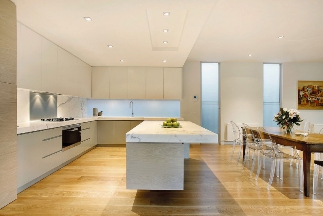 Einbauküche puristisch Einrichtung Marmor-Küchenplatte Design