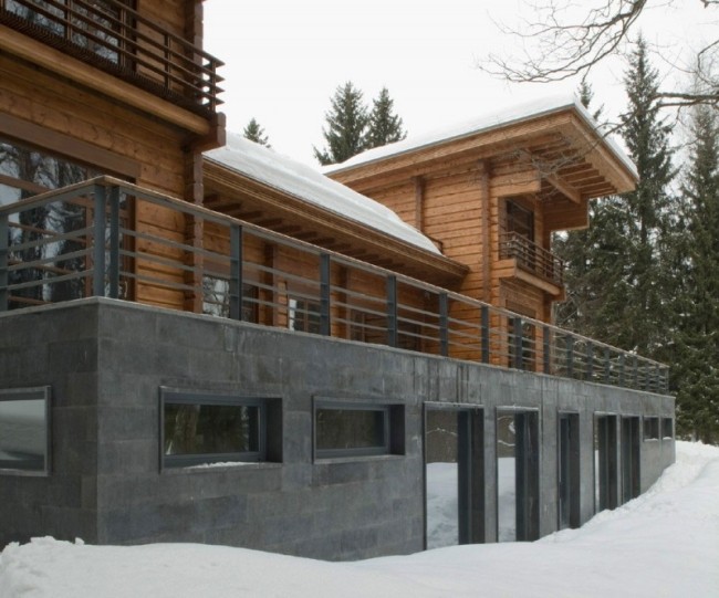 Gemütliches Blockhaus Naturstein-begehbare Dachterrasse nahe-Moskau
