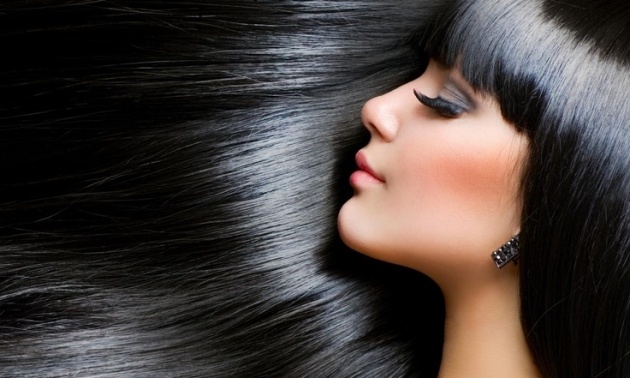 Glänzendes Schwarz-Haar Ideen gesunde Haare gefärbt Tipps Haarpflege