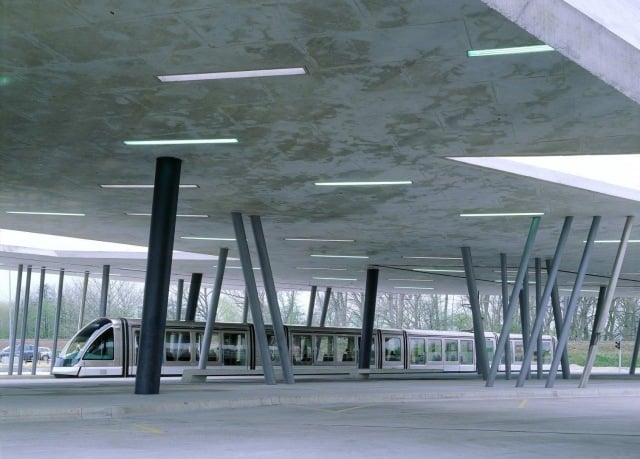 zaha Hadid Architektur-Terminal Hoenheim-Nord Straßburg-Schweiz offen Dach