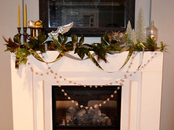Indoor Kamin dekorieren Perlen Kerzen Girlande-Weihnachten Atmosphäre Ideen