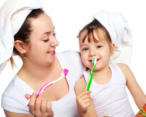 Zähne richtig putzen Mundhygiene gesunder Biss