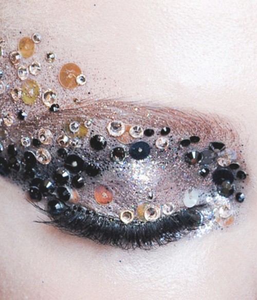 Künstliche Wimpern Schminke Augen-mit glitzer-Steinen besetzt Trendiges-Make Up