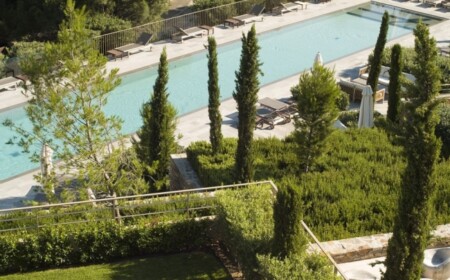 La-Réserve-Ramatuelle-Hotel-frankreich-grüne-landschaft-pool