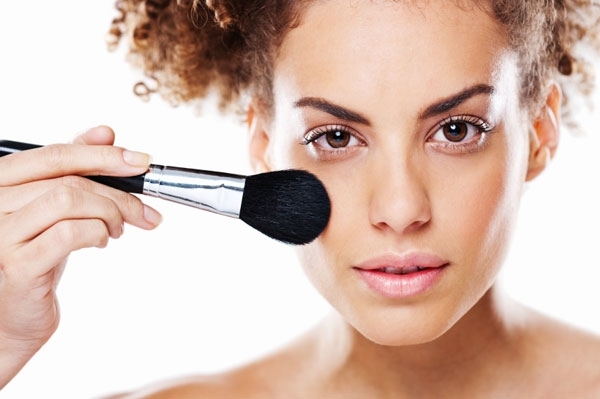 Make Up Pinsel Foundation-auftragen Tipps Haut gesund