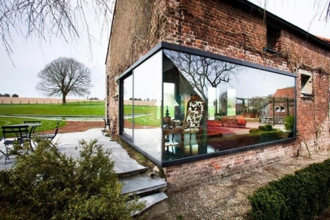 Renoviertes Landhaus belgium glasfenster tageslicht fließen
