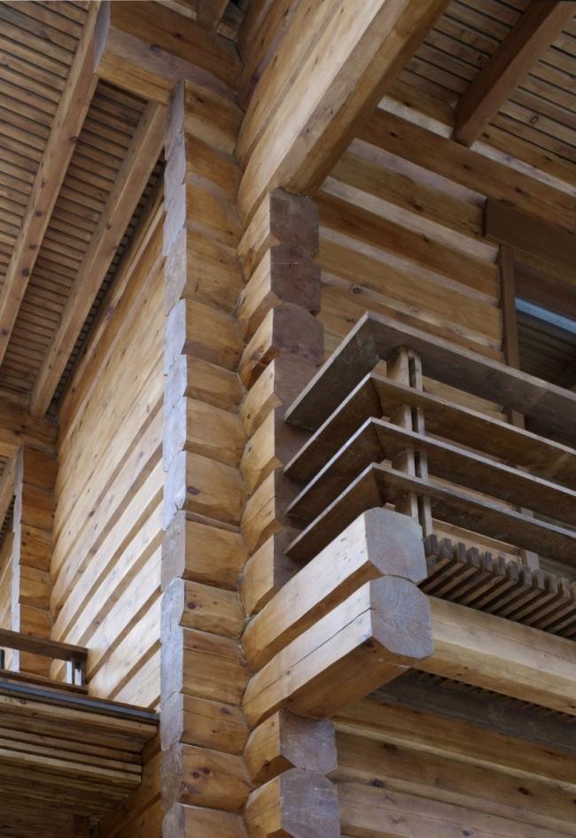Blockhaus errichten Architektur modern Balkon-Geländer Außenverkleidung