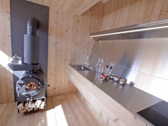 Wohnzimmer küche angebaute Kochnische Kaminofen Ufogel Feriendomizil
