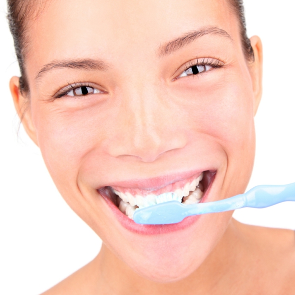 Zahnpflege Zahnbürste Zahnpasta auswählen schonend Härtegrad