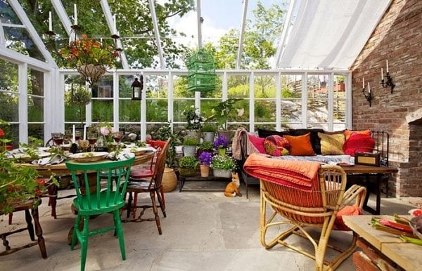 Überdachte veranda mit Dachschräge Wintergarten Möblierung-komfortable Sitzzone