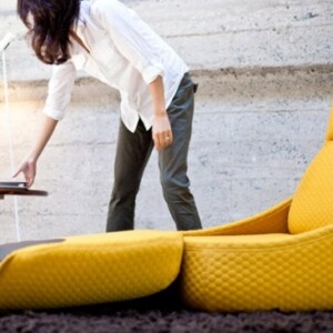 arbeiten-relaxen-lounge-sessel-ergonomisches-modernes-design-gelb