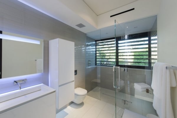 badezimmer minimalismus weiß badgestaltung moderne einrichtung raum