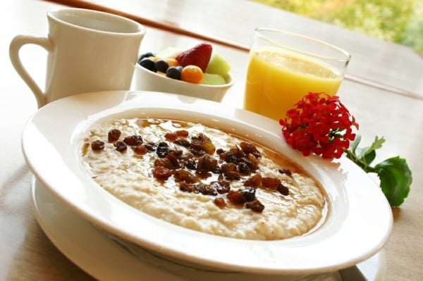gute Ernährung Wintermonaten abnehmen Haferflocken Diät Frühstück Saft
