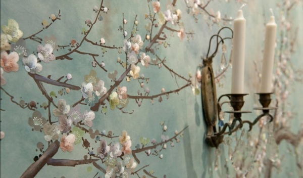 Kirschenbaum Blüten klassische Ornamente blauer Hintergrund