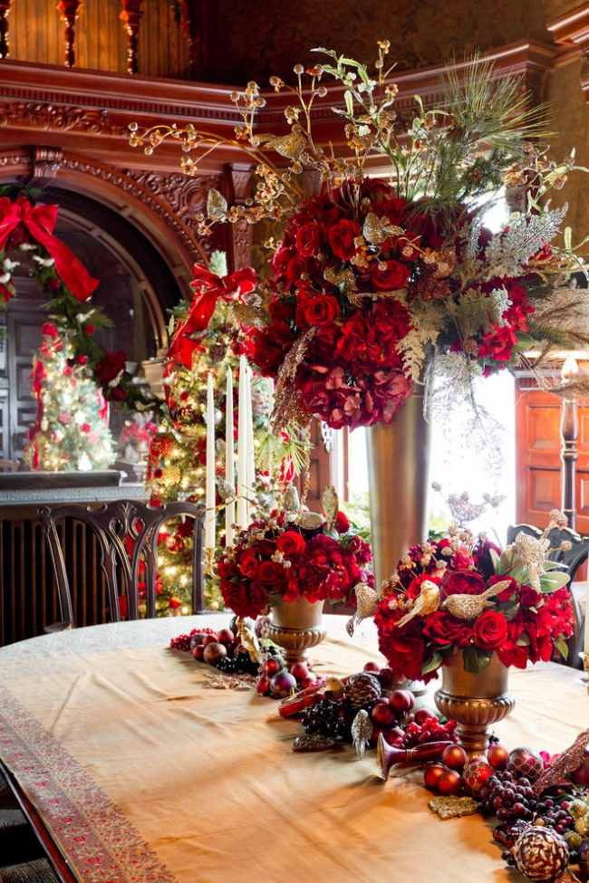 historische residenz königin anne  interieur weihnachten rote rosen deko