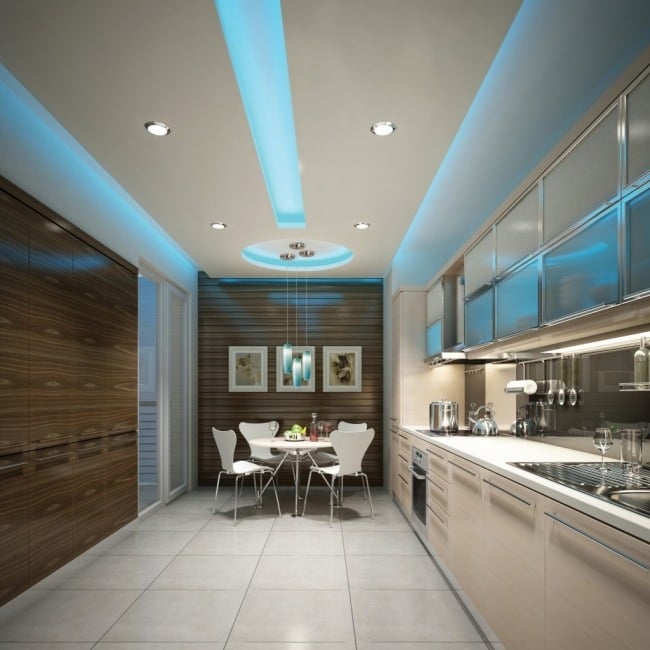 indirekte led deckenbeleuchtung küche blau paneele weiß holz