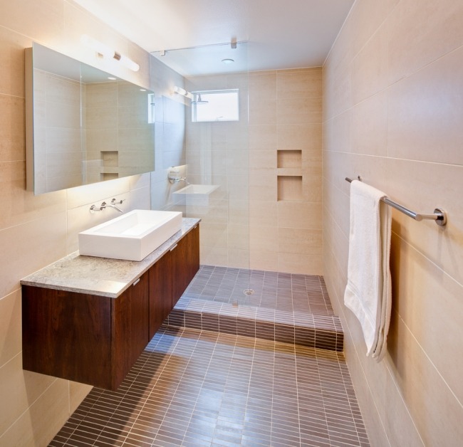 modernes bad design beige schwebender waschtisch dusche glas getrennt