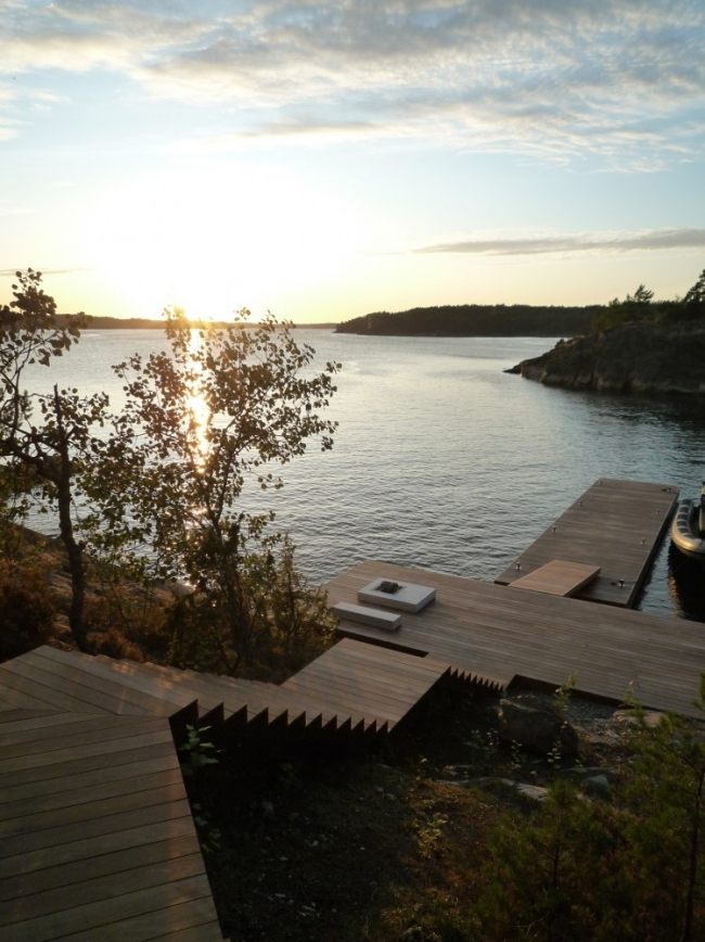 moderne ferienvilla schweden treppen bucht boat